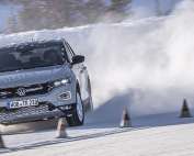Téli abroncsokat tesztelt a német Auto Motor Sport